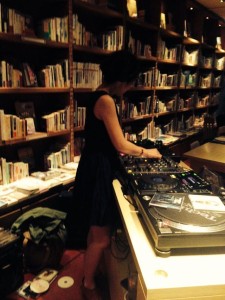 10336690_567681633348659_2099864293777616726_n